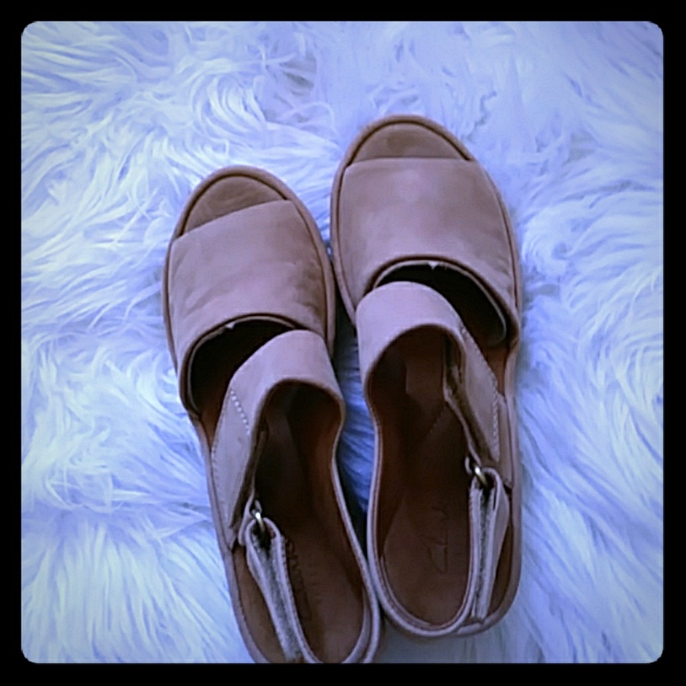 Clark's nude wedge sandals